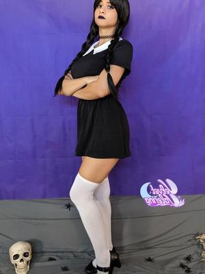 Velvet Valerina - Mercredi Addams - Hentai Cosplay