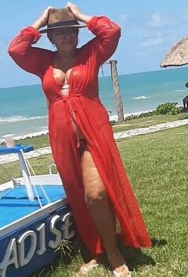 MÁS MARIA LA ABUELA SEXY BIKINI