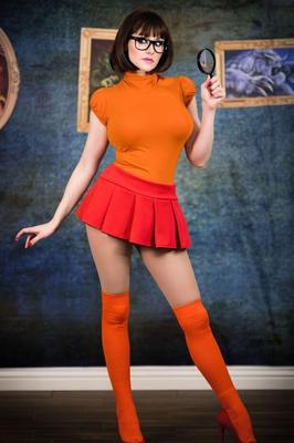 Angie Griffin como Velma Dinkley