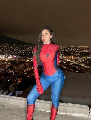 Chica araña