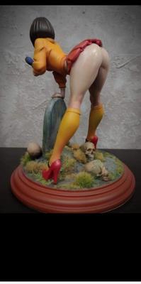 Sexy Velma-Statue