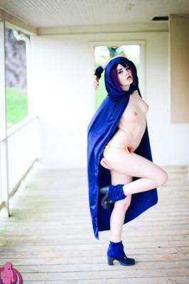 Cosplay Deviants - Fille sombre (Teen Titans Raven)