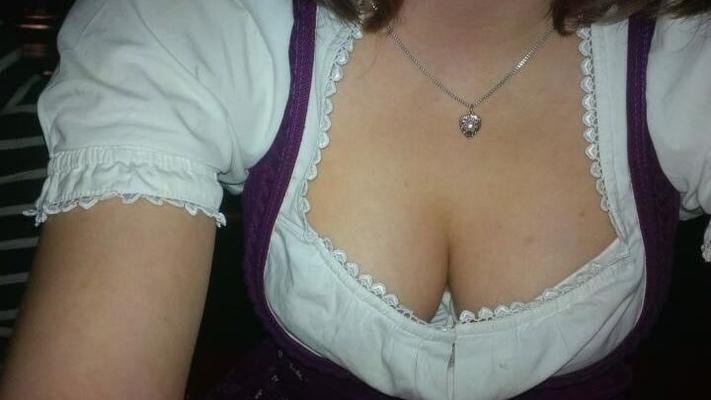 Neue Dirndl Mädchen 2